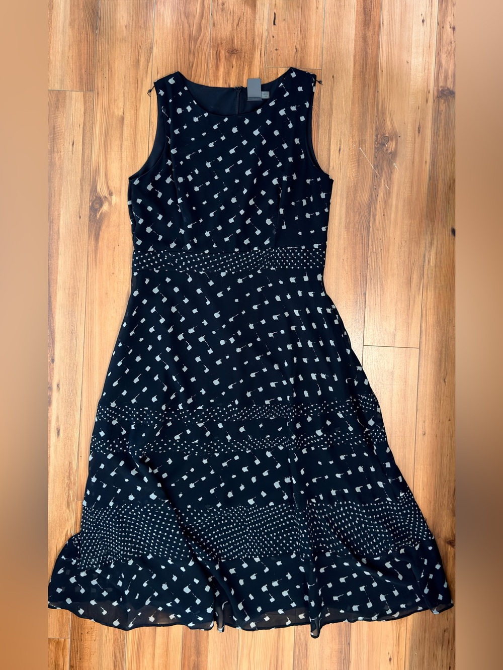 Taylor Black Maxi Dress with Beige Geometric Print | Size 14